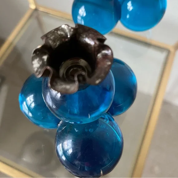 Pair of Retro Vintage Blue Lucite Grape Candle Holders - Picture 5 of 15